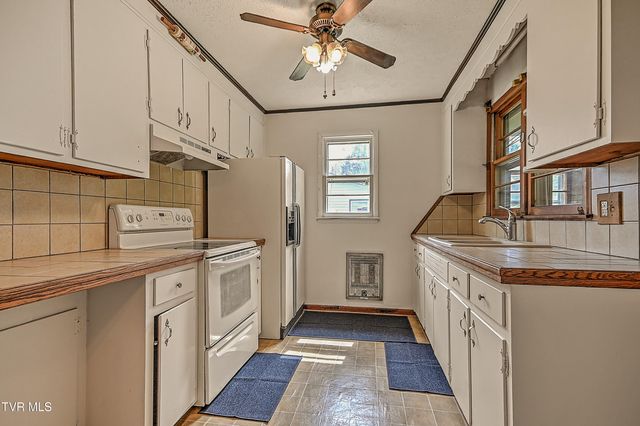 169 Denton Lane, Bristol, VA 24201