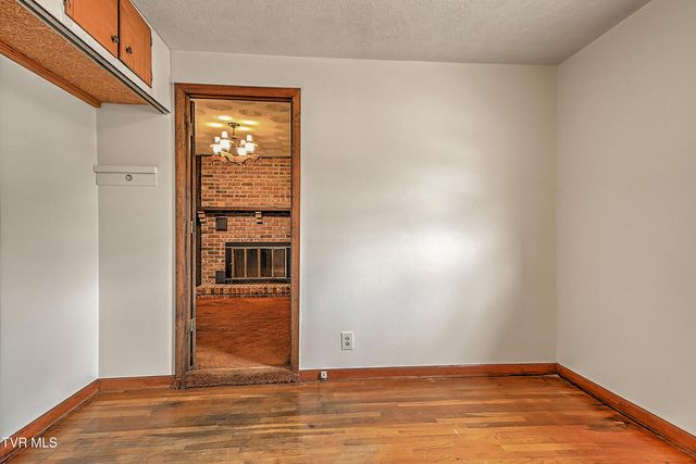 169 Denton Lane, Bristol, VA 24201