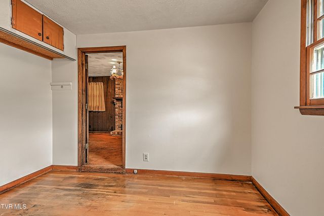 169 Denton Lane, Bristol, VA 24201