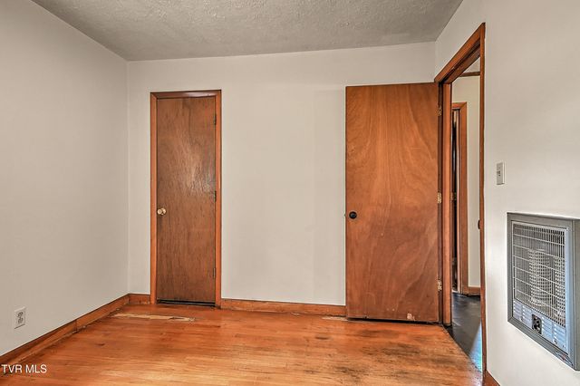 169 Denton Lane, Bristol, VA 24201