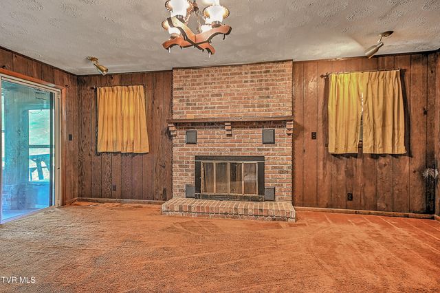 169 Denton Lane, Bristol, VA 24201