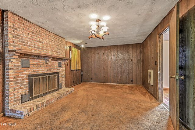 169 Denton Lane, Bristol, VA 24201