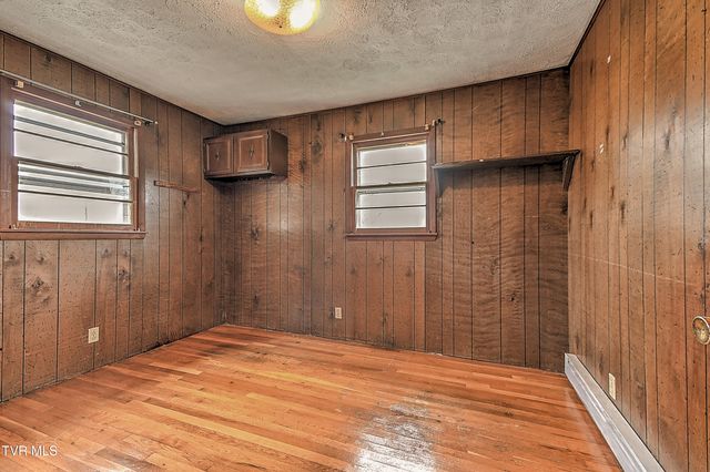 169 Denton Lane, Bristol, VA 24201