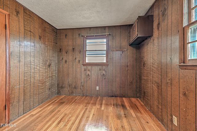 169 Denton Lane, Bristol, VA 24201