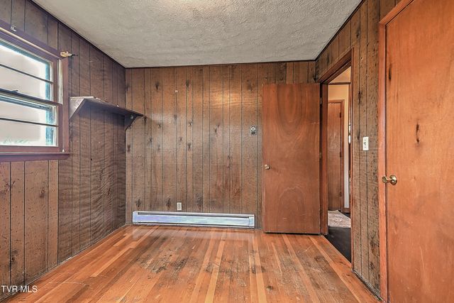 169 Denton Lane, Bristol, VA 24201