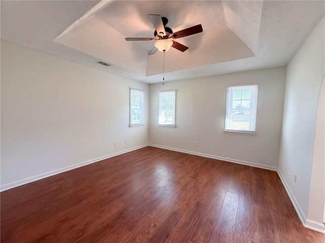 3040 Raymonds Court, Loganville, GA 30052