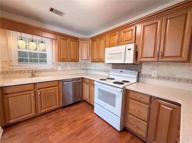 3040 Raymonds Court, Loganville, GA 30052