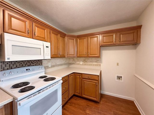 3040 Raymonds Court, Loganville, GA 30052