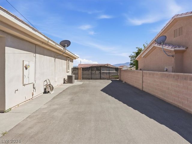 600 East Jaybird Street, Pahrump, NV 89048