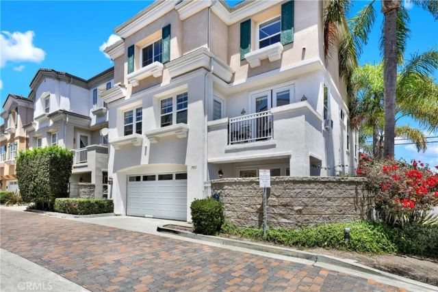 7861 Daisy, Huntington Beach, CA 92648