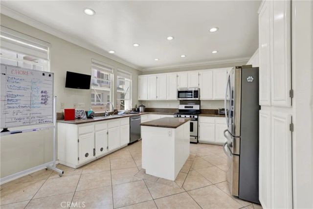 7861 Daisy, Huntington Beach, CA 92648