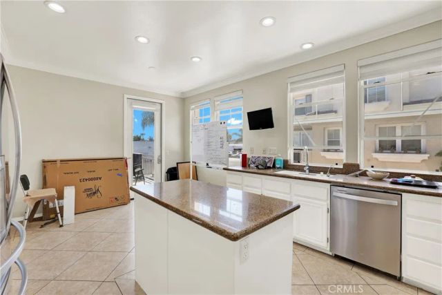 7861 Daisy, Huntington Beach, CA 92648