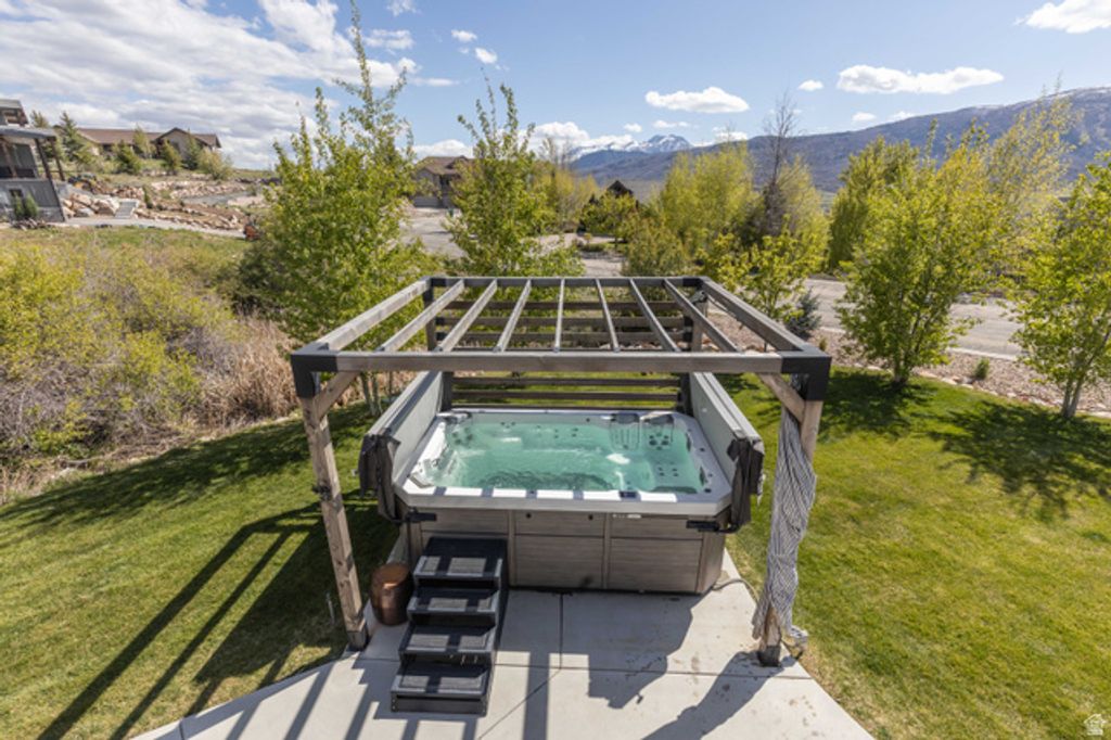 Image 50 of property listing at 3568 N ELKRIDGE TRL, Eden, UT 84310