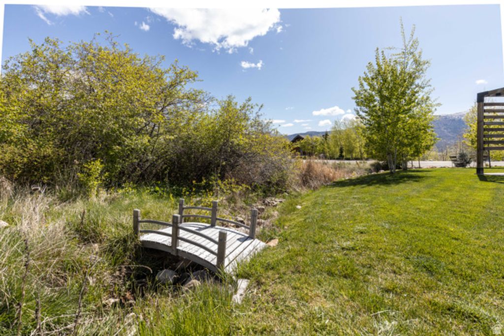 Image 56 of property listing at 3568 N ELKRIDGE TRL, Eden, UT 84310