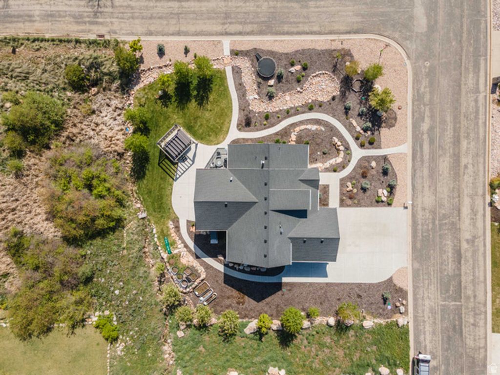 Image 69 of property listing at 3568 N ELKRIDGE TRL, Eden, UT 84310