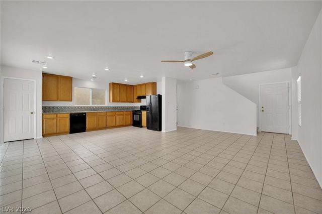 7613 Miles Court, Las Vegas, NV 89129