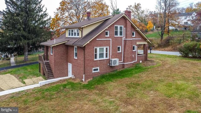 343 PAWLINGS RD, Phoenixville, PA 19460