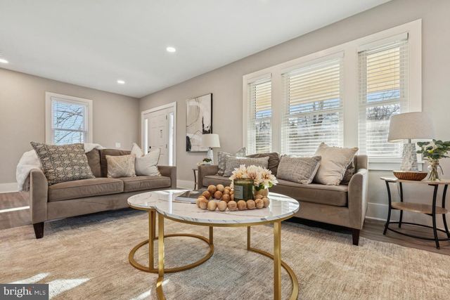 343 PAWLINGS RD, Phoenixville, PA 19460