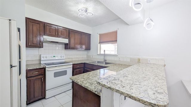 1107 Waverly Drive, Arlington, TX 76015