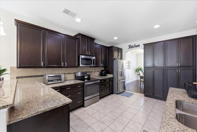 66 W Saughtree Lane, Elgin, SC 29045