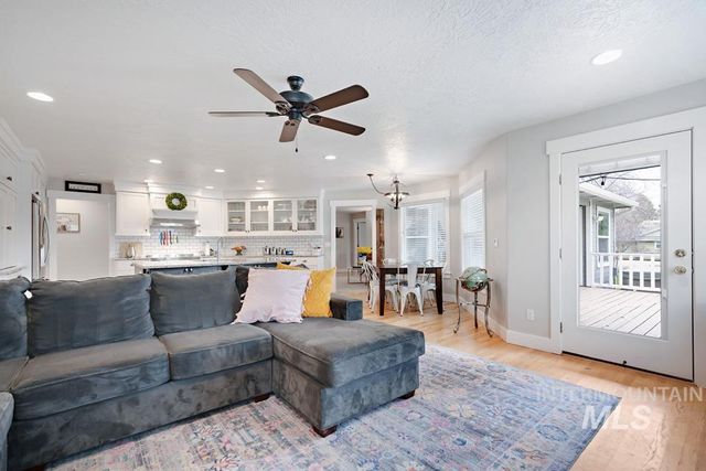 9339 Northview Rd, Middleton, ID 83644