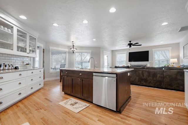 9339 Northview Rd, Middleton, ID 83644