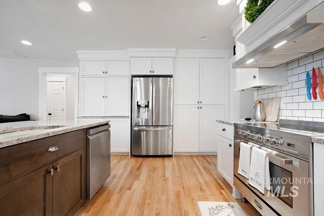 9339 Northview Rd, Middleton, ID 83644