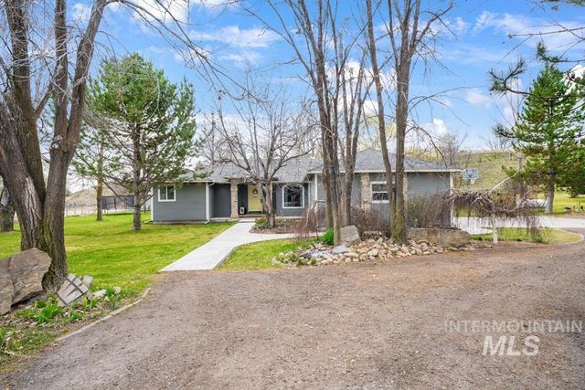 9339 Northview Rd, Middleton, ID 83644