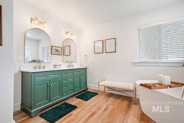 9339 Northview Rd, Middleton, ID 83644