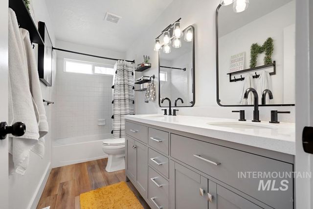 9339 Northview Rd, Middleton, ID 83644