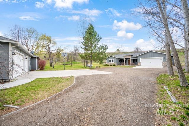 9339 Northview Rd, Middleton, ID 83644