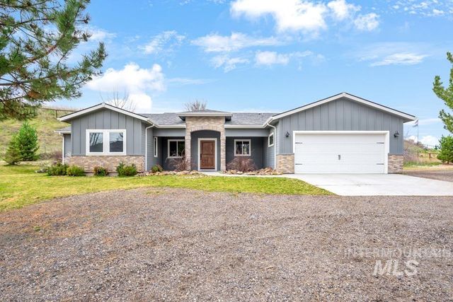 9339 Northview Rd, Middleton, ID 83644
