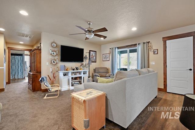 9339 Northview Rd, Middleton, ID 83644