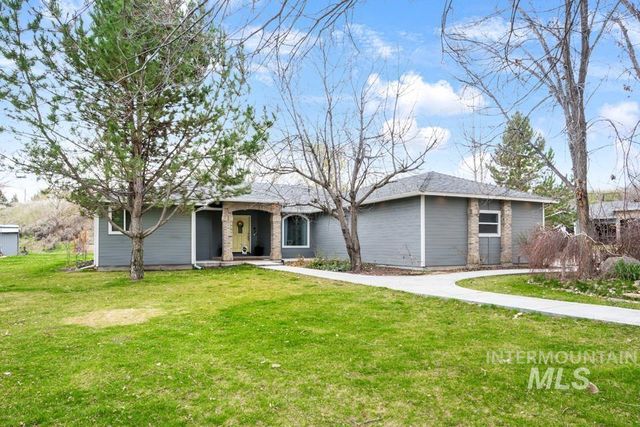 9339 Northview Rd, Middleton, ID 83644