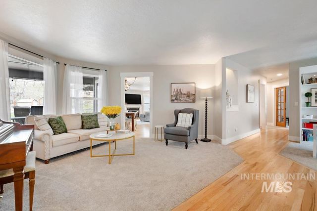 9339 Northview Rd, Middleton, ID 83644