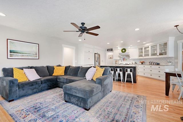 9339 Northview Rd, Middleton, ID 83644