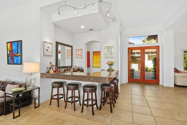 284 Loch Lomond Road, Rancho Mirage, CA 92270