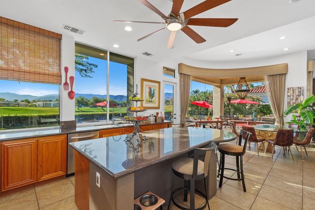 284 Loch Lomond Road, Rancho Mirage, CA 92270