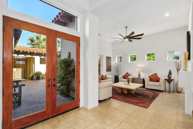 284 Loch Lomond Road, Rancho Mirage, CA 92270