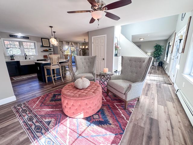 16 Huntington Avenue, Morrisonville, NY 12962