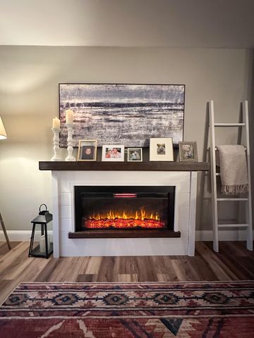 16 Huntington Avenue, Morrisonville, NY 12962