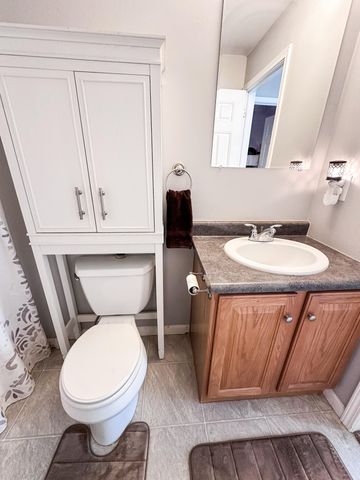 16 Huntington Avenue, Morrisonville, NY 12962