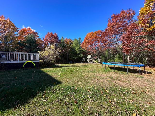 16 Huntington Avenue, Morrisonville, NY 12962