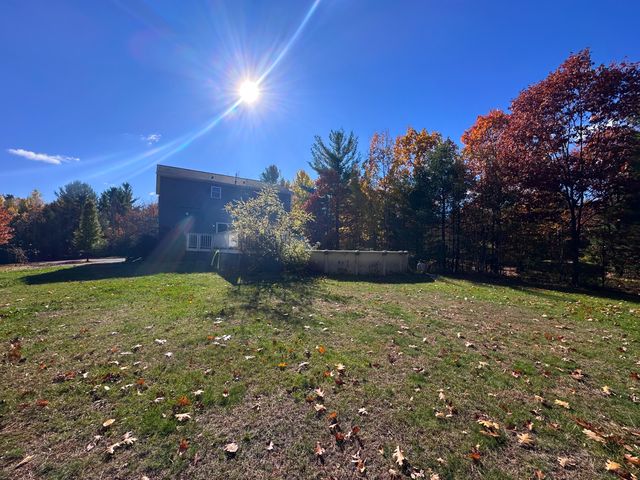 16 Huntington Avenue, Morrisonville, NY 12962