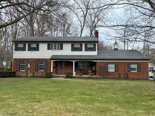 317 Verdant Lane, Canfield, OH 44406