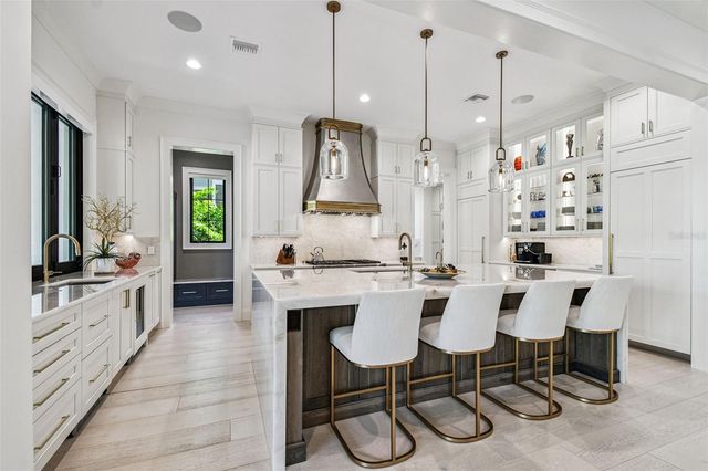 2915 W HARBOR VIEW AVENUE, Tampa, FL 33611