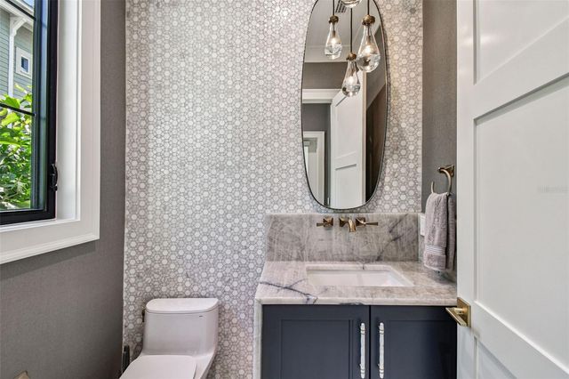 2915 W HARBOR VIEW AVENUE, Tampa, FL 33611