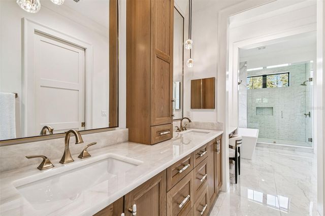 2915 W HARBOR VIEW AVENUE, Tampa, FL 33611