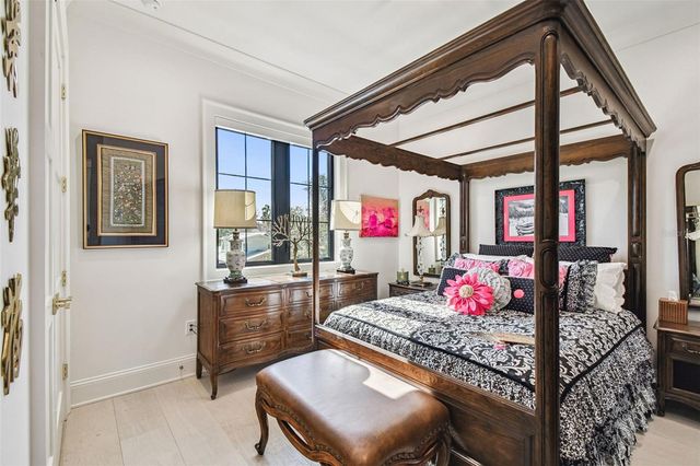 2915 W HARBOR VIEW AVENUE, Tampa, FL 33611