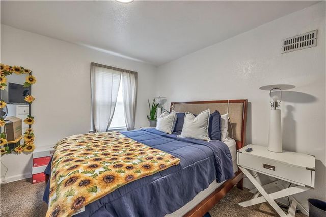 2532 W Paseo Boulevard, Kansas City, MO 64108